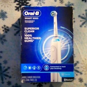 Oral-B SMART 5000 RECHARGEABLE TOOTHBRUSH